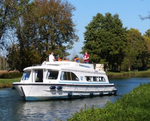 Hausboot fahren im Elsass, Rhein-Marne-Kanal, Lutzelbourg