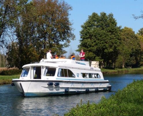 Hausboot fahren im Elsass, Rhein-Marne-Kanal, Lutzelbourg