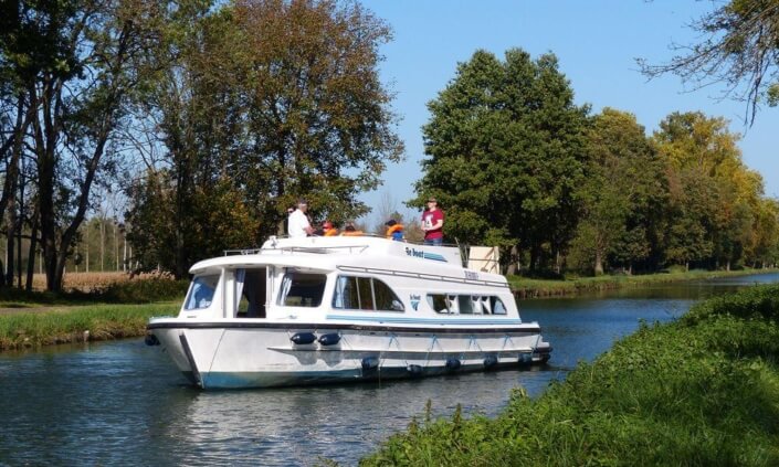 Hausboot fahren im Elsass, Rhein-Marne-Kanal, Lutzelbourg