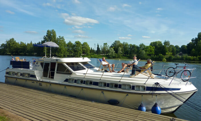 Hausboot Tarpon 49 QP - Entspannung an Deck