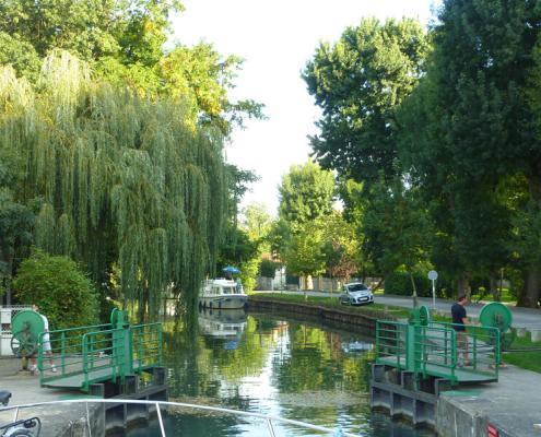 Hausboot mieten Charente Schleuse