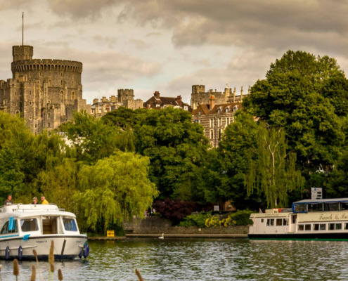 Hausboot mieten England Bootsferien auf der Themse Schloss Windsor