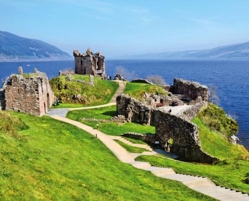 Hausboot mieten Schottland Hausboot fahren Loch Ness Schottland