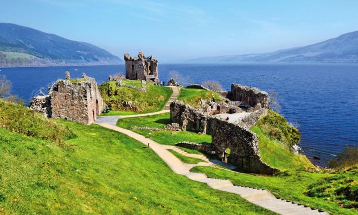 Hausboot mieten Schottland Hausboot fahren Loch Ness Schottland