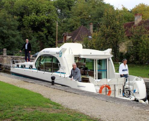 Schleuse auf dem Canal de Bourgogne