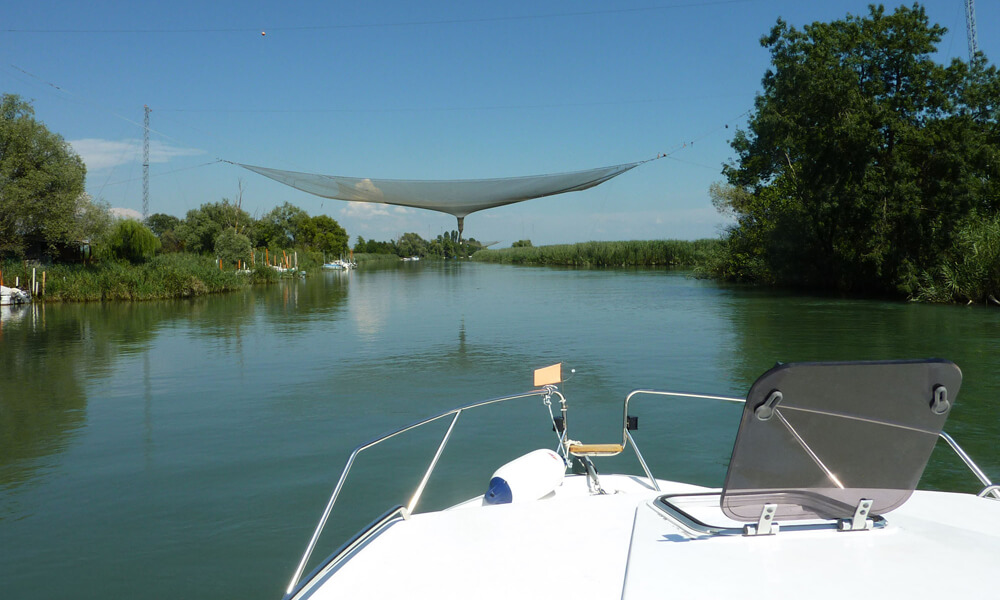 mit dem Hausboot durch die Lagune Grado Marano Fluss Stella
