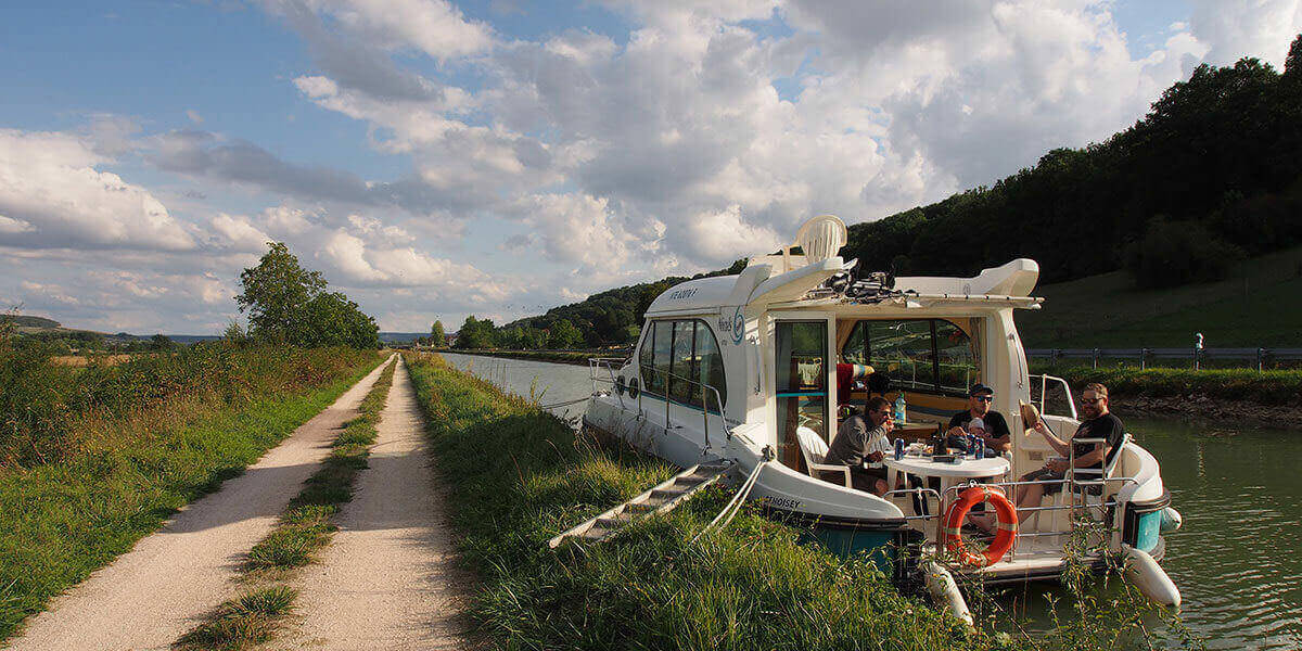 Urlaub in Deutschland England Italien Irland anlegen am Kanal führerscheinfrei