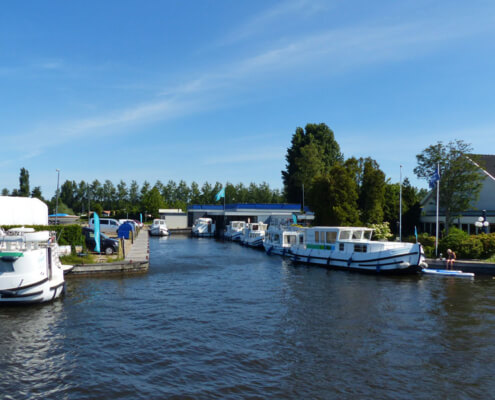 Hausboot Hafen in Loosdrecht Holland