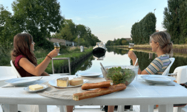 Abendessen am Kanal