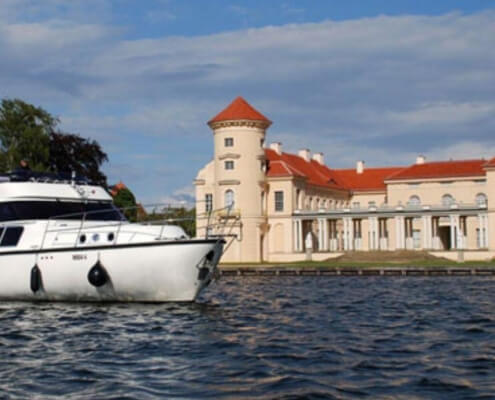 Hausboot auf der Mecklenburgischen Seenplatte