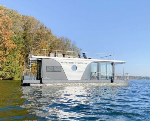 Bungalow-Hausboot in Mecklenburg
