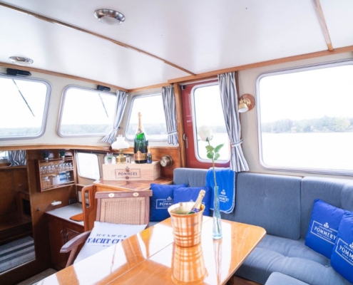 Wohnbereich Hausboot Nana