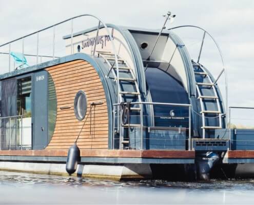 Hausboot Ruhepol 3 von hinten