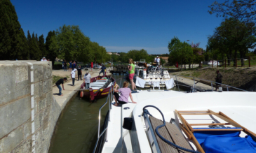 Canal du Midi Hausboote Schleusentreppe Fonserannes