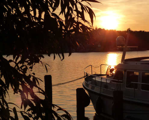 Sonnenuntergang Hausboot