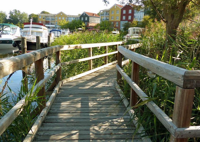 Hafen Marina Wolfsbruch, Kleinzerlang