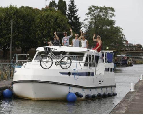 Tarpon 32 mit Gruppe