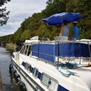 Tarpon 42 von hinten