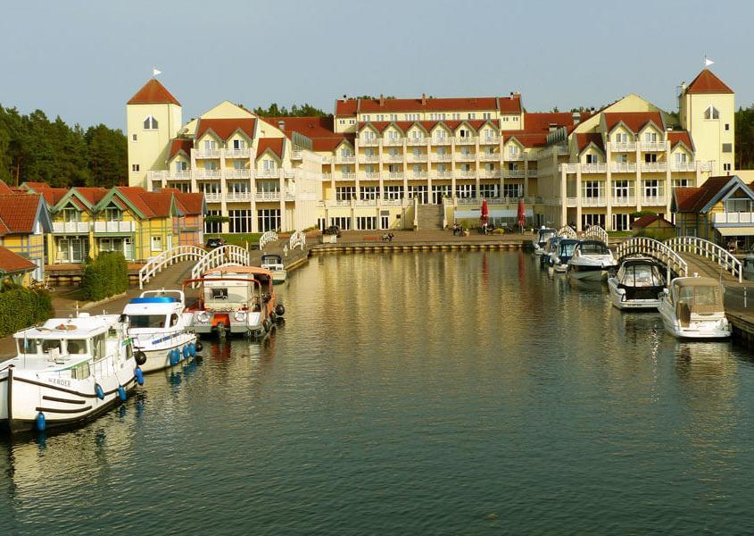 Hafendorf Rheinsberg Hafen Hofel und Restaurant