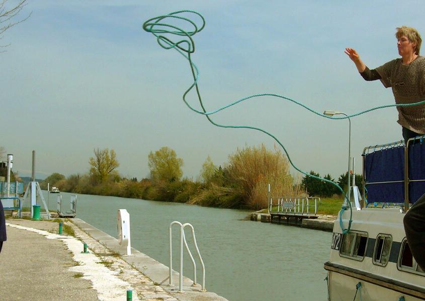 Leine werfen in der Schleuse