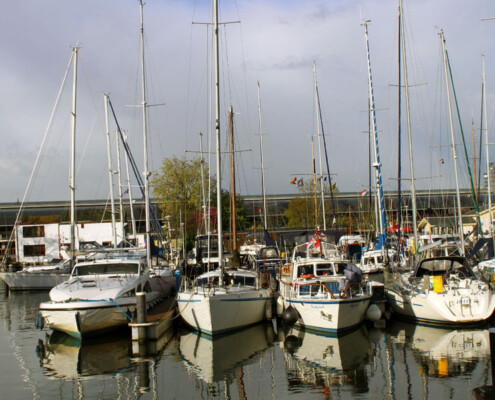 Mit dem Boot in Amsterdam, der Sixthafen perfekt für den Besuch der Stadt